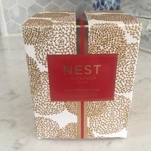 Nest Fragrances  Birchwood pine candle- New in bo